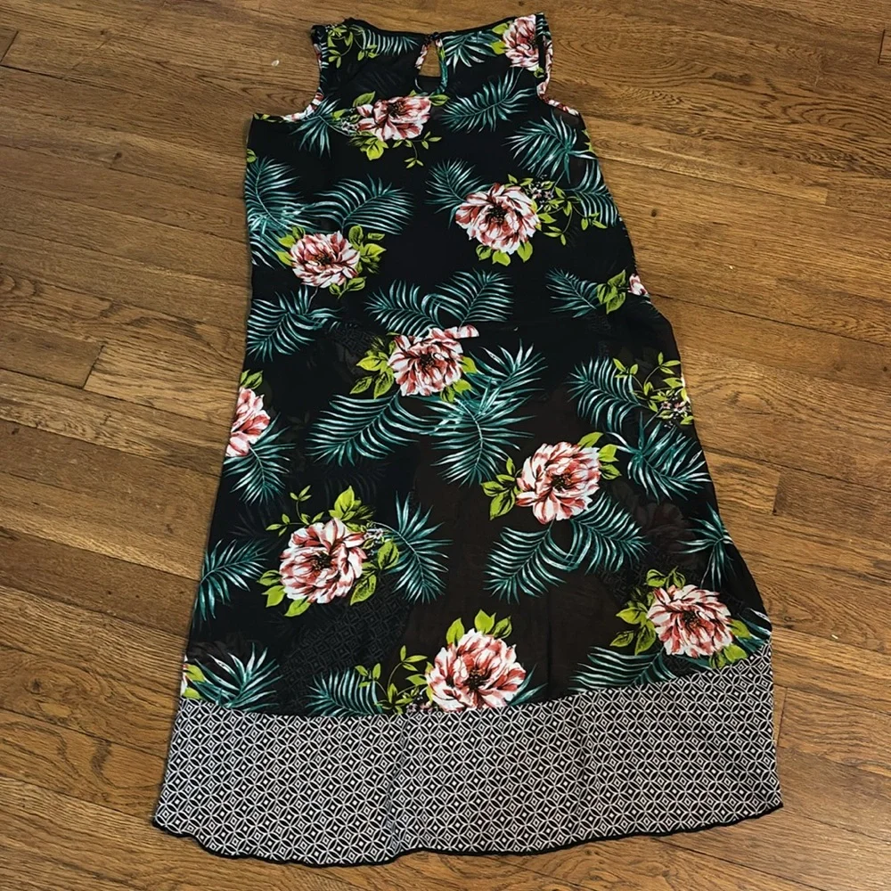 Floral Sleeveless Girl’s Dress / Coverup with Multiple Pattens, Great Condition!